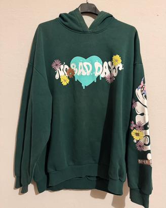 Felpa oversize Bershka verde bosco con cappuccio