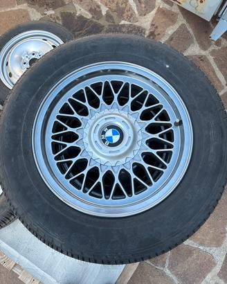 Cerchione bmw r16