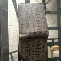 Portafoglio valentino