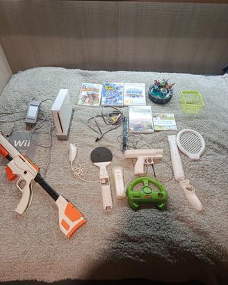 Wii con gadget e giochi 