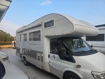 Camper 7 posti - Rimor superbrig 678