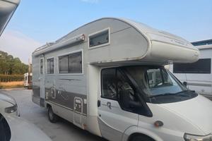 Camper 7 posti - Rimor superbrig 678