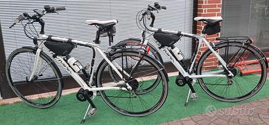 BICI ELETTRICA MOTORE CENTRALE E BATTERIA 720W