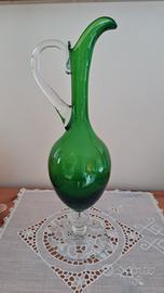 Brocca in vetro verde di Empoli