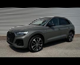 AUDI Audi Q5 Identity Black 40 TDI quattr N602854