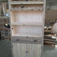 cantinetta in legno vecchio cassetto ante ripiano