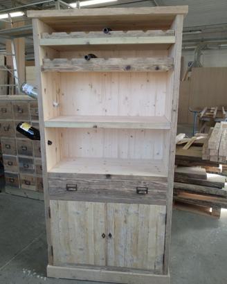 cantinetta in legno vecchio cassetto ante ripiano