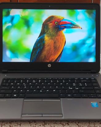 Notebook HP i5 quad core 8GB 1TB.