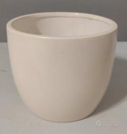 Vaso in ceramica bianca nuovo