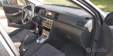 TOYOTA Corolla 1.4