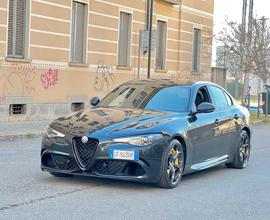 Alfa Romeo Giulia 2.9 T V6 AT8 Quadrifoglio