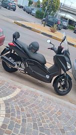 Yamaha xmax 250