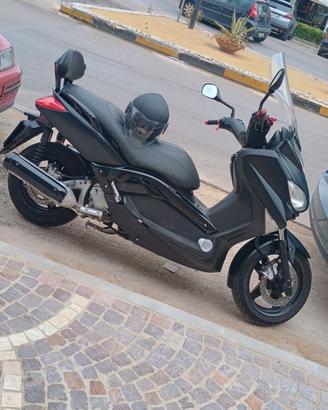 Yamaha xmax 250