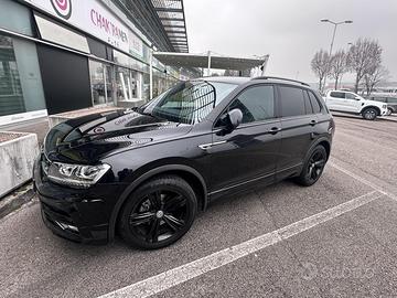 Volkswagen Tiguan sport R line