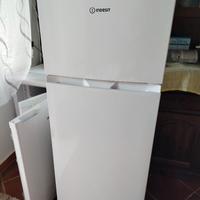 Frigorifero Indesit con congelatore