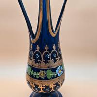 Vaso in vetro blu cobalto e decori in oro 
