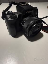 Canon M50 + obbiettivo 18-150mm