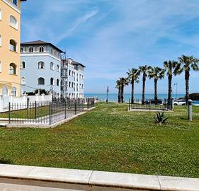Esclusivo davanti al mare Porto Recanati centro