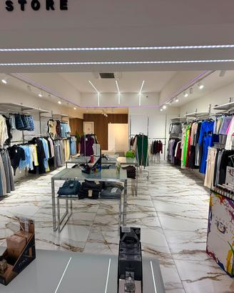 Arredamento negozio di abbigliamento