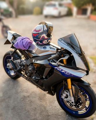Yamaha R1 M