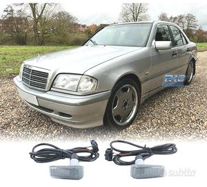 FRECCE LATERALI MERCEDES VETRO SCURO