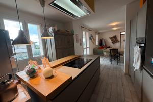 Montecalvoli:porz. di bif. con 3 camere e giardino