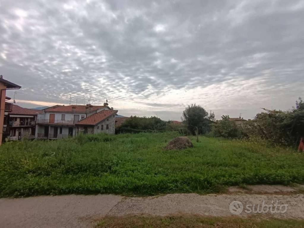 Terreno di 694 m² a San Paolo d'Argon - Altro