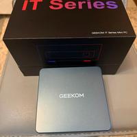 GEEKOM mini pc I7 32 gb di ram