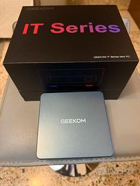GEEKOM mini pc I7 32 gb di ram
