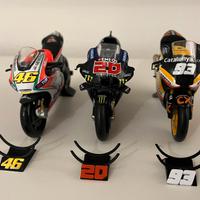 5x custom stands 1:18 with numbers -Maisto, Altaya