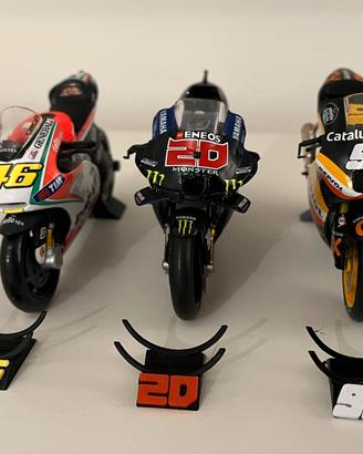 5x custom stands 1:18 with numbers -Maisto, Altaya
