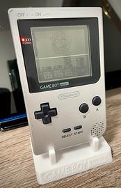Nintendo Game Boy Pocket con linea sullo schermo