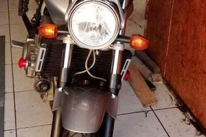Hornet 900