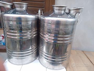 Due contenitori INOX18/10 per vino 50litri