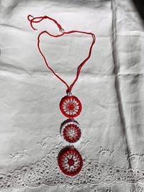 collana all' uncinetto 