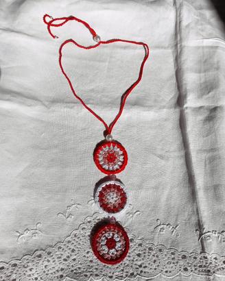 collana all' uncinetto 