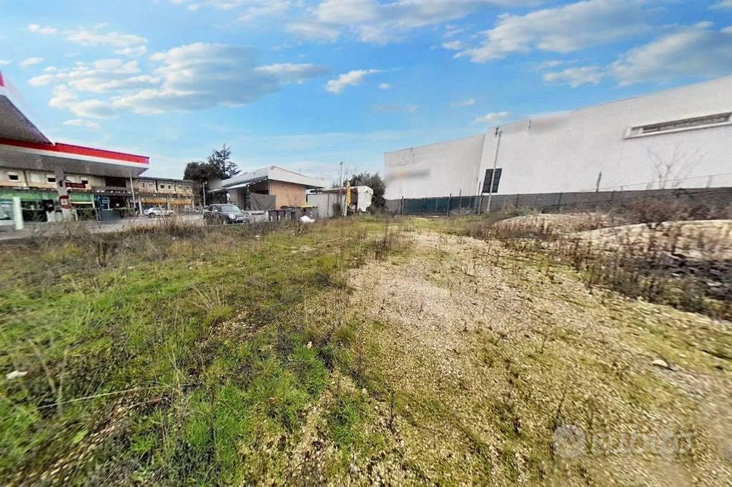 Immobile in asta di 1980 m² a Foligno - Vista 2