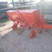 Sarchiatrice richiudibile 5 file per mais e spandi