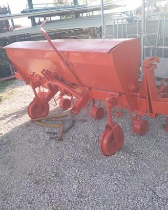 Sarchiatrice richiudibile 5 file per mais e spandi