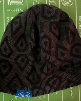 Cappello zuccotto Intel cuffie integrate