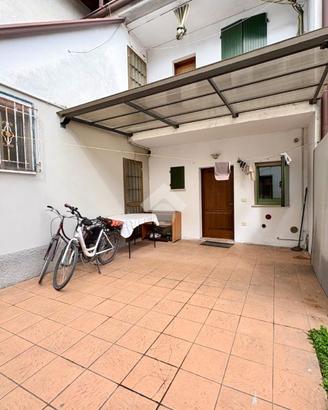 2 LOCALI A QUINZANO D'OGLIO