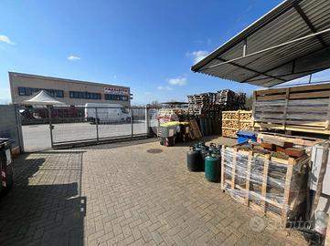 CAPANNONE A VOLPIANO