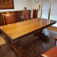 Tavolo da pranzo in legno stile classico