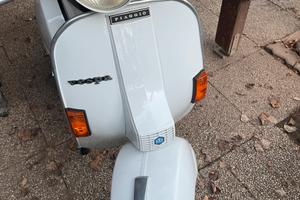 Vespa p200e