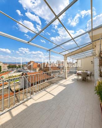 TRILOCALE CON TERRAZZO LIBERO SUBITO