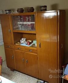 Mobile da cucina-sala vintage con vetrinetta