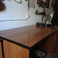 Scrivania in legno 