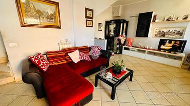 VILLA A SCHIERA A ROMA