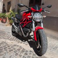 Ducati monster 696