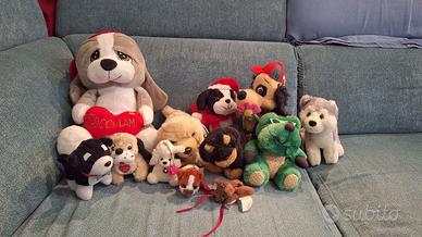 Cagnolini di peluche